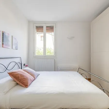 Del Carro 11 By District Apartment