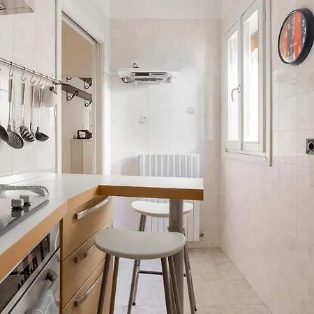 Del Carro 11 By District Appartement *