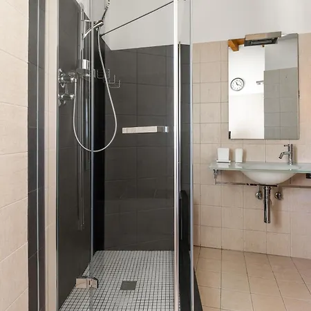 Del Carro 11 By District Appartement