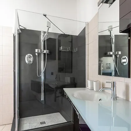 Del Carro 11 By District Apartment