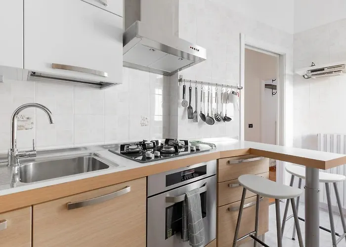 Del Carro 11 By District