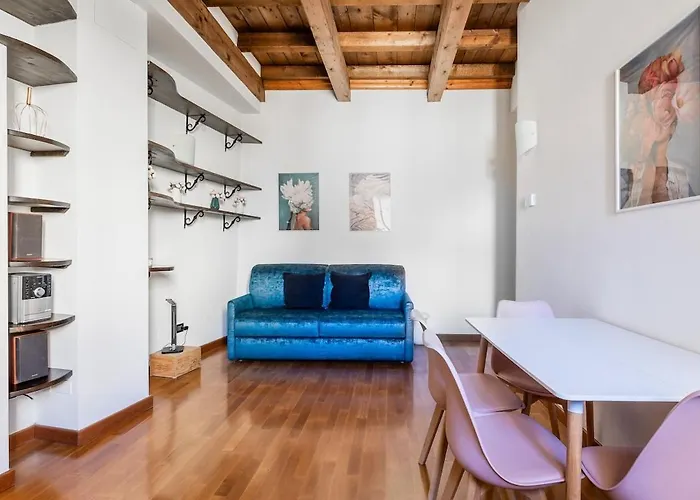 Del Carro 11 By District Apartment *