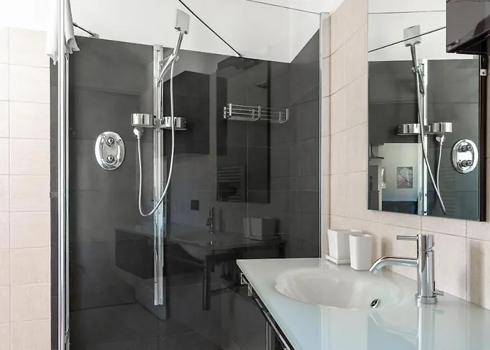 Del Carro 11 By District Apartment