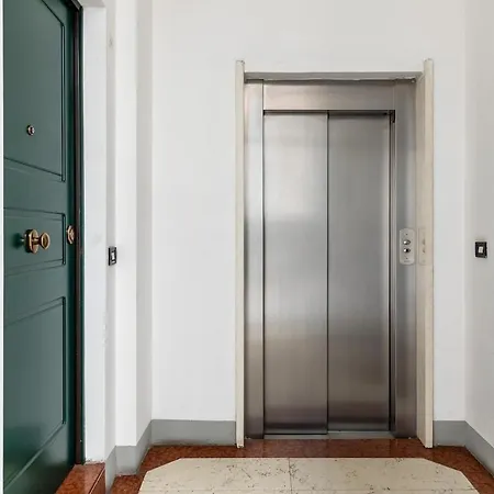 Del Carro 11 By District Boloňa